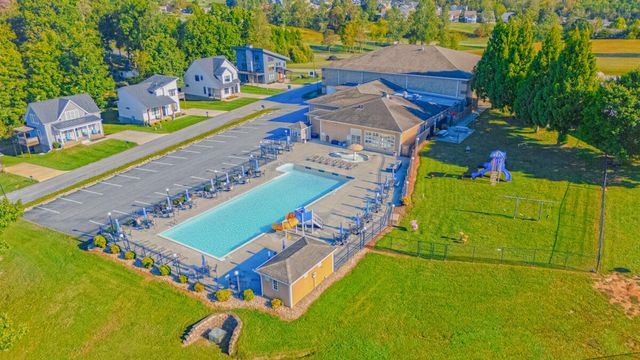 1217 Graves Harbor Trl Apt 122, Huddleston, VA 24104