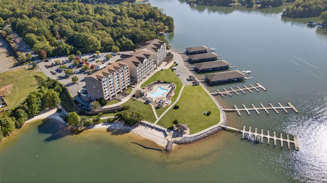 1217 Graves Harbor Trl Apt 122, Huddleston, VA 24104