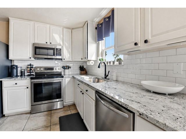 23662 E Mississippi Cir, Aurora, CO 80018