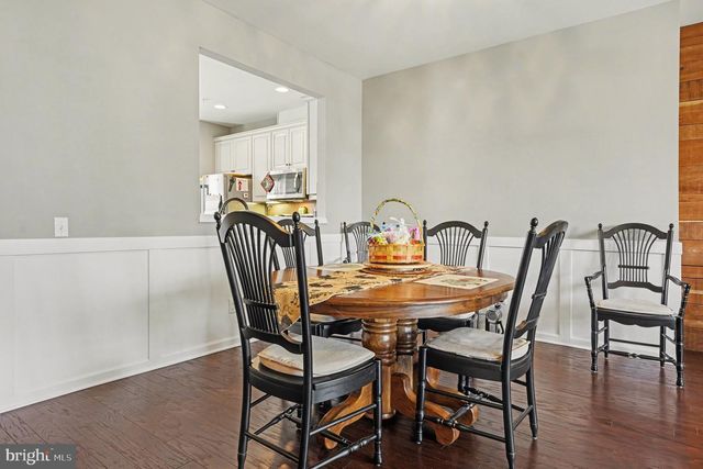 1728 BEACON LN, Warrington, PA 18976