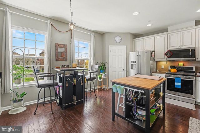 1728 BEACON LN, Warrington, PA 18976