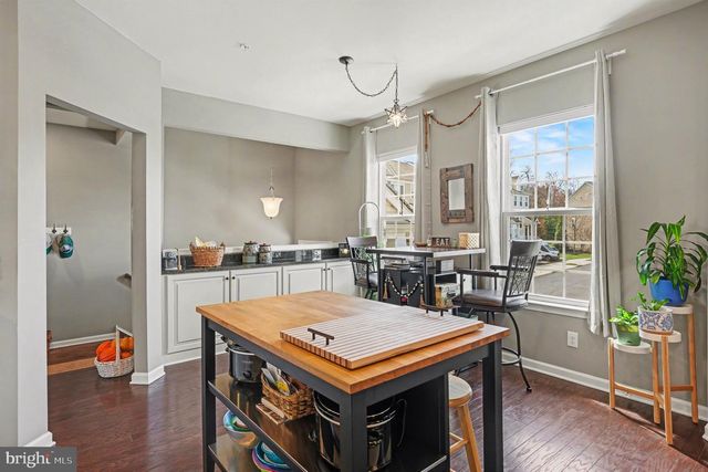 1728 BEACON LN, Warrington, PA 18976