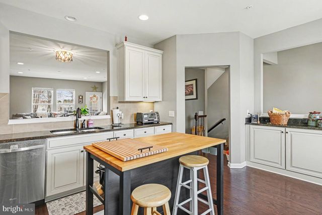 1728 BEACON LN, Warrington, PA 18976