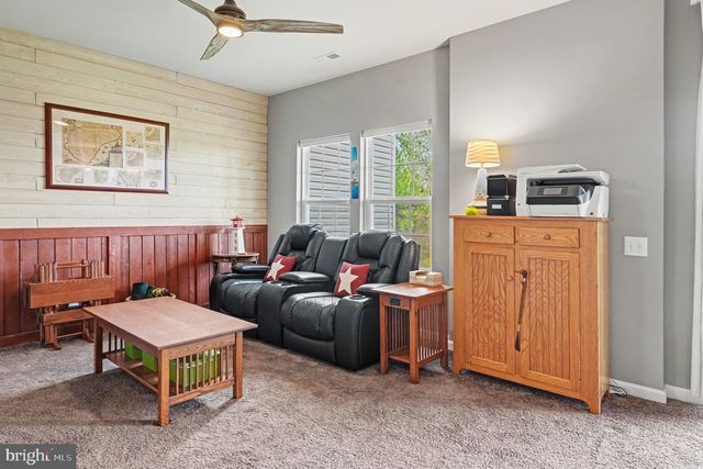 1728 BEACON LN, Warrington, PA 18976