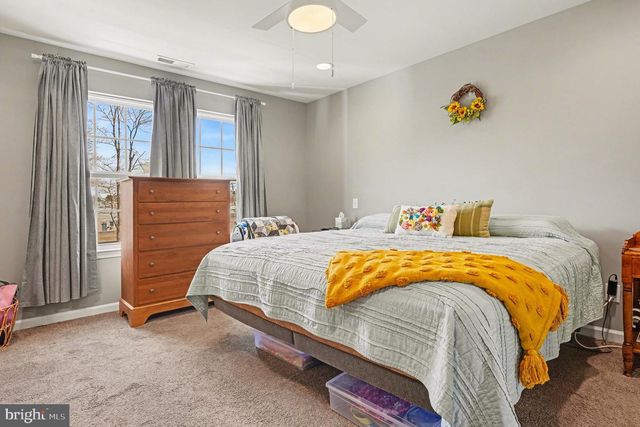 1728 BEACON LN, Warrington, PA 18976