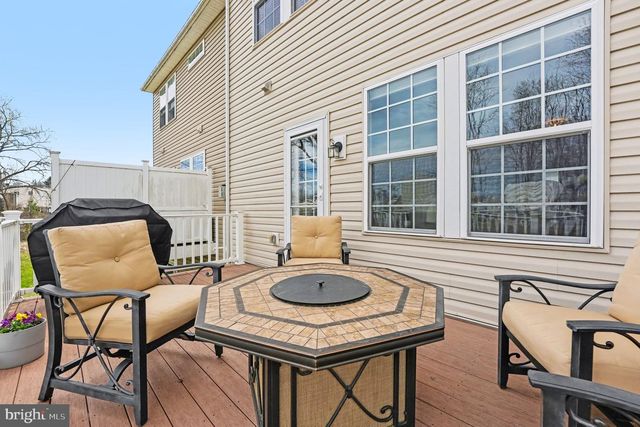 1728 BEACON LN, Warrington, PA 18976