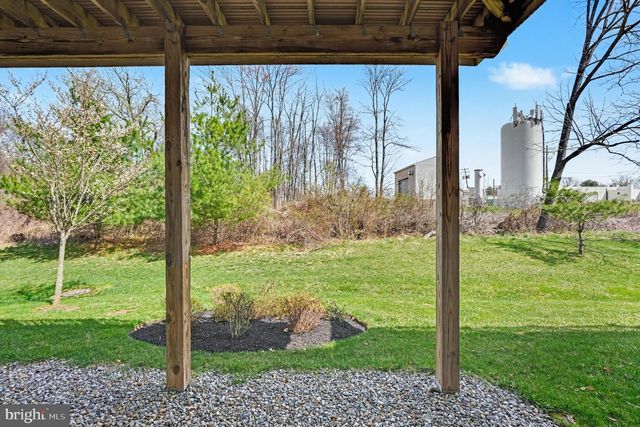 1728 BEACON LN, Warrington, PA 18976