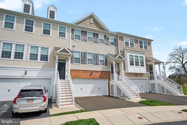 1728 BEACON LN, Warrington, PA 18976