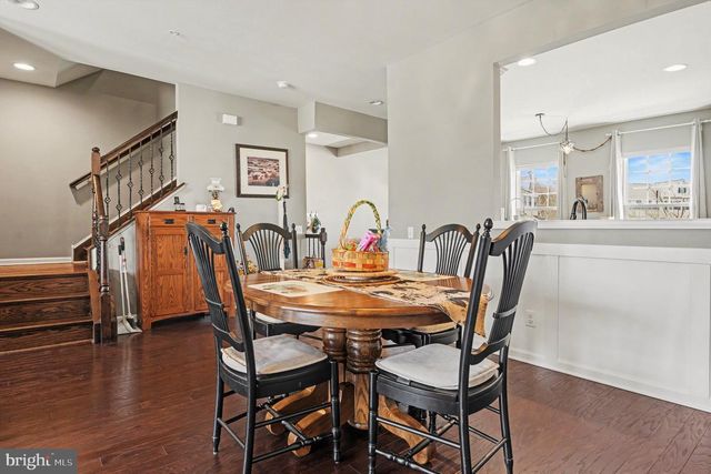 1728 BEACON LN, Warrington, PA 18976