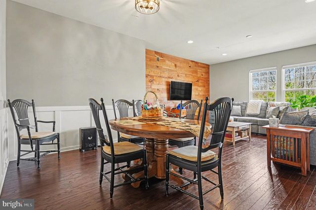 1728 BEACON LN, Warrington, PA 18976