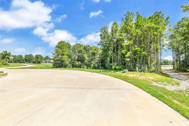 201 Rolling Oaks Drive, Hockley, TX 77447