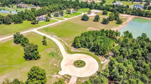 201 Rolling Oaks Drive, Hockley, TX 77447