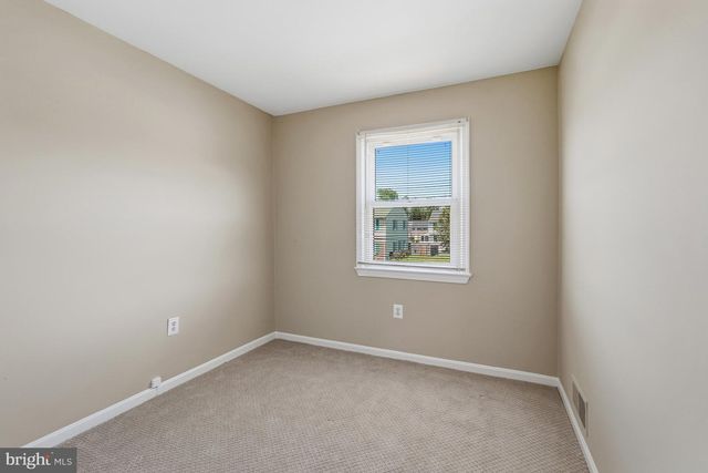 4617 WHITAKER PL, Woodbridge, VA 22193