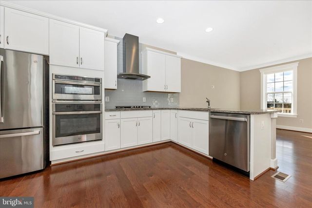 10211 TRAVILAH GROVE CIR, Rockville, MD 20850