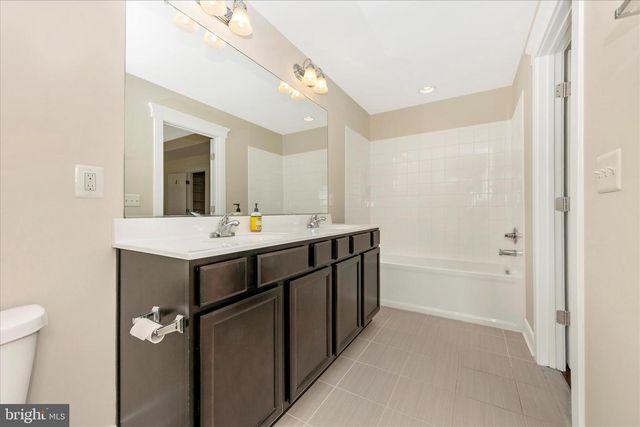 10211 TRAVILAH GROVE CIR, Rockville, MD 20850