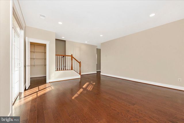 10211 TRAVILAH GROVE CIR, Rockville, MD 20850