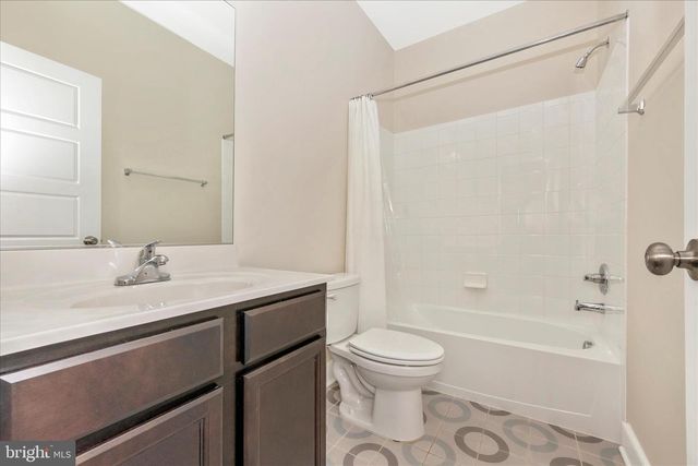 10211 TRAVILAH GROVE CIR, Rockville, MD 20850