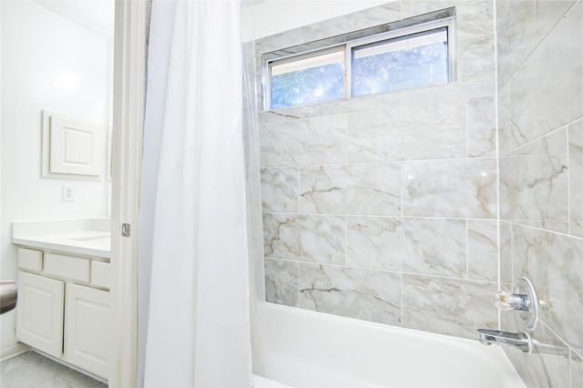 14411 Chartley Falls Drive, Houston, TX 77044