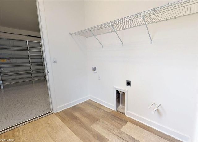 2872 64th AVE NE, Naples, FL 34120