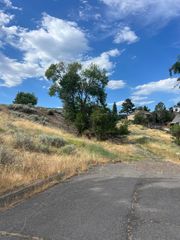 1944 Academy Avenue 3&4, Klamath Falls, OR 97601