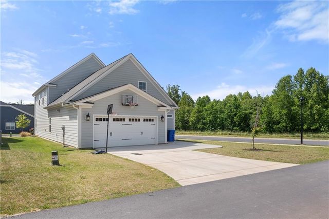 1720 Eastover Drive, Kernersville, NC 27284