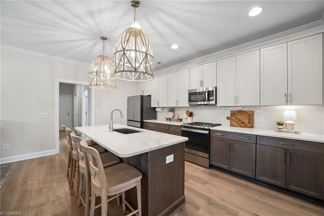 1720 Eastover Drive, Kernersville, NC 27284