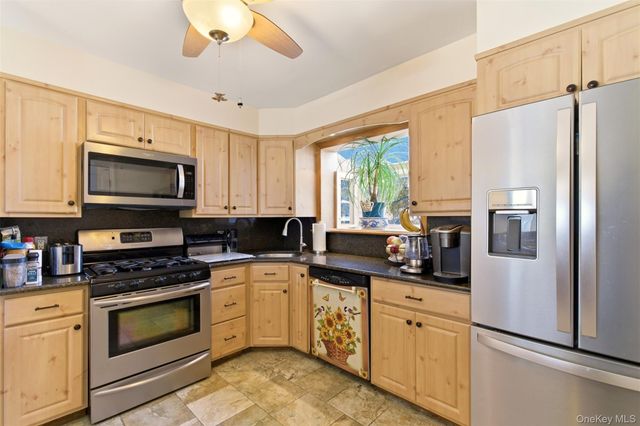 175 Van Buren Street, West Babylon, NY 11704