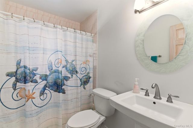 175 Van Buren Street, West Babylon, NY 11704