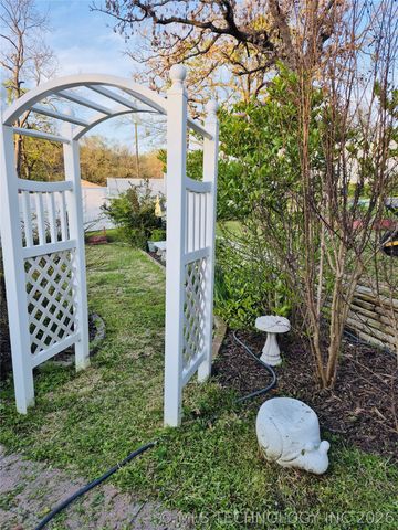 130 S Highland, Stringtown, OK 74569