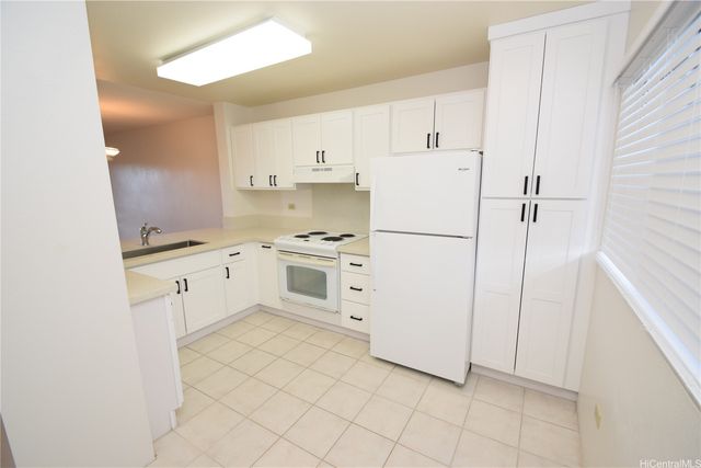 3054 Ala Poha Place 2203, Honolulu, HI 96818