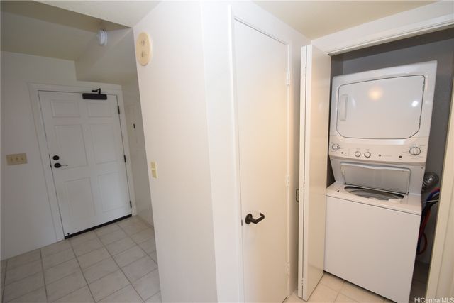 3054 Ala Poha Place 2203, Honolulu, HI 96818