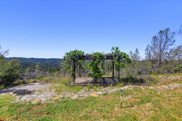 13551 Brannon Ct, Nevada City, CA 95959