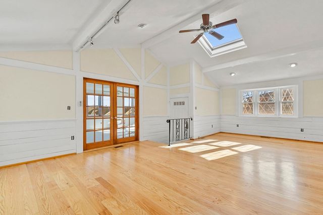 72 Cambridge Road 2, Woburn, MA 01801