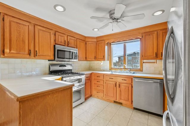 72 Cambridge Road 2, Woburn, MA 01801