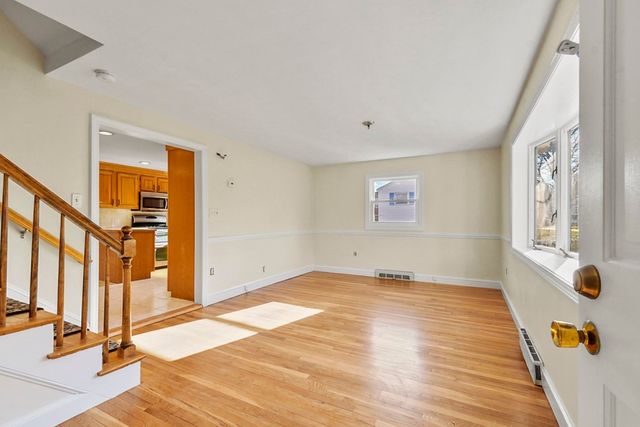 72 Cambridge Road 2, Woburn, MA 01801