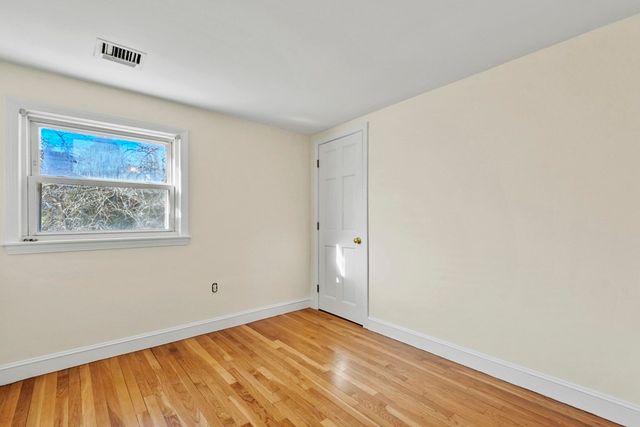 72 Cambridge Road 2, Woburn, MA 01801