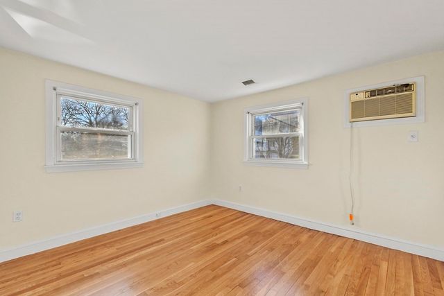 72 Cambridge Road 2, Woburn, MA 01801