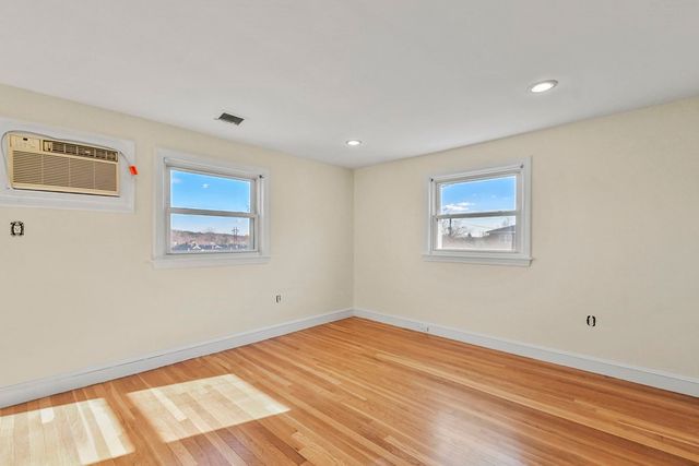 72 Cambridge Road 2, Woburn, MA 01801