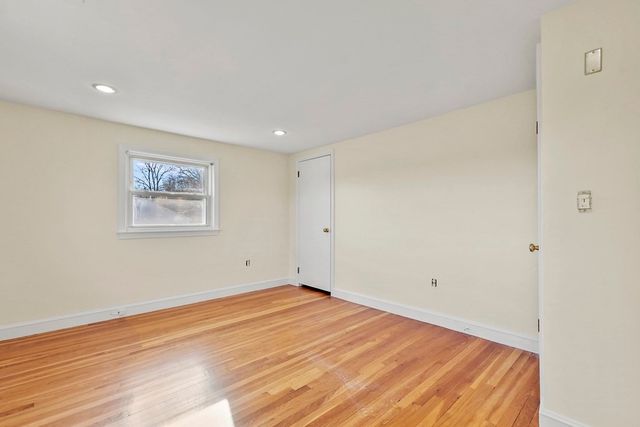 72 Cambridge Road 2, Woburn, MA 01801