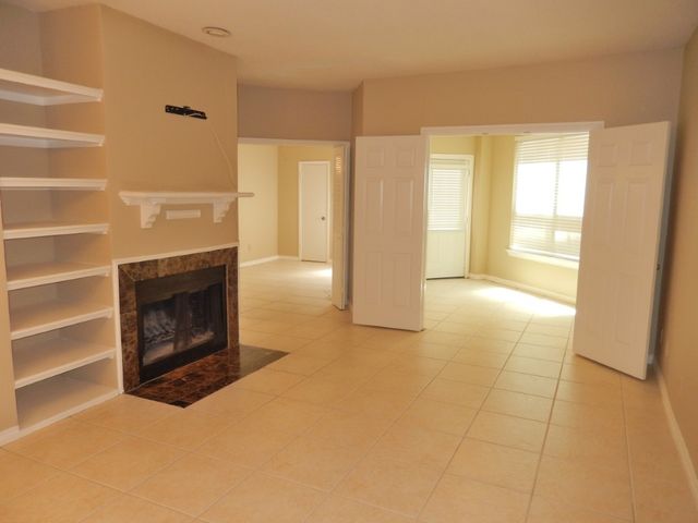 5550 Spring Valley Road C16, Dallas, TX 75254