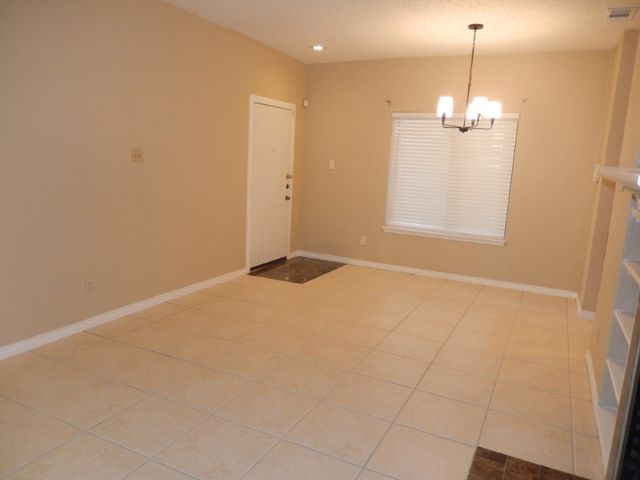 5550 Spring Valley Road C16, Dallas, TX 75254