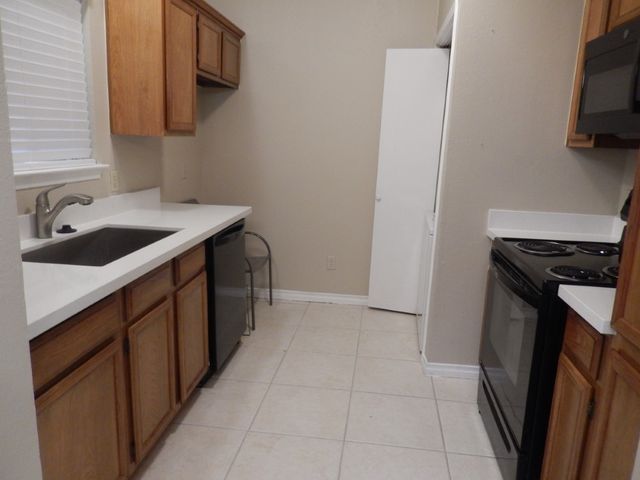 5550 Spring Valley Road C16, Dallas, TX 75254