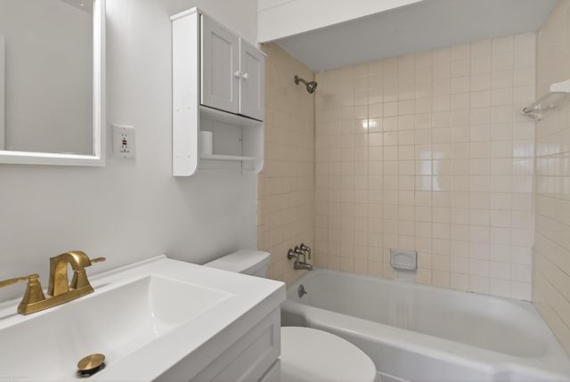 23361 Hazelwood Avenue, Hazel Park, MI 48030