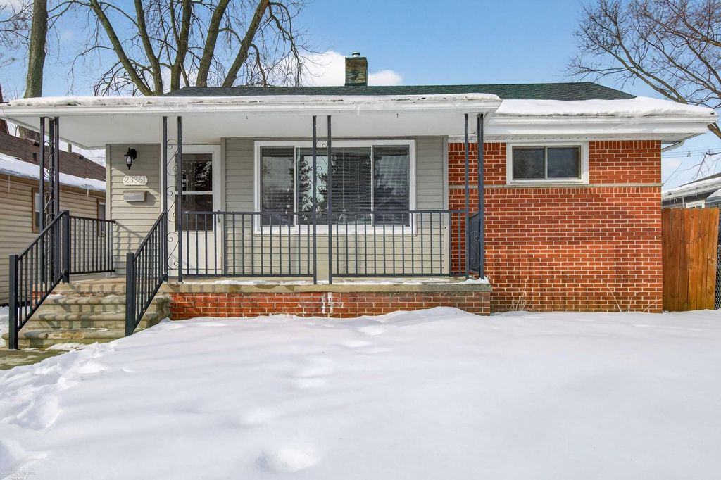 23361 Hazelwood Avenue, Hazel Park, MI 48030