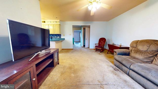 920 CHESTNUT ST, Royersford, PA 19468