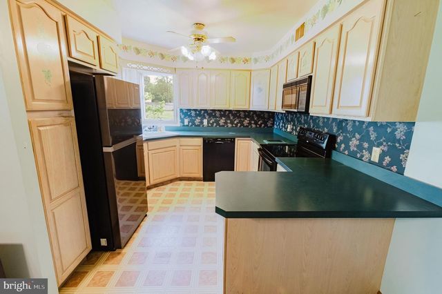 920 CHESTNUT ST, Royersford, PA 19468
