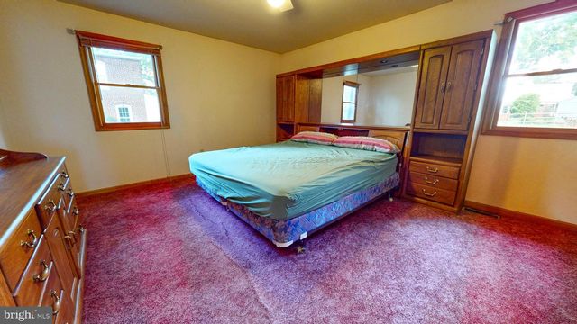 920 CHESTNUT ST, Royersford, PA 19468
