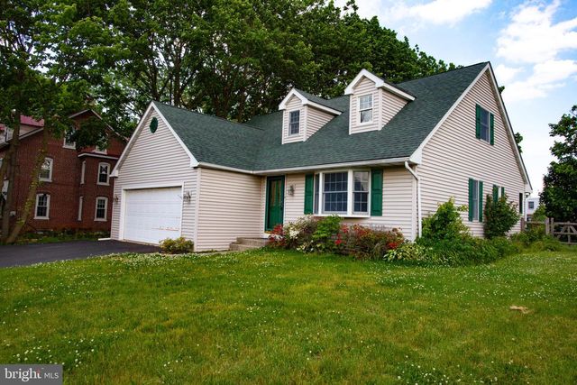 920 CHESTNUT ST, Royersford, PA 19468