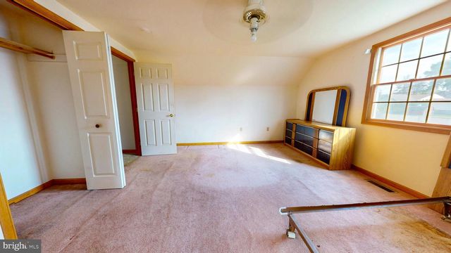 920 CHESTNUT ST, Royersford, PA 19468