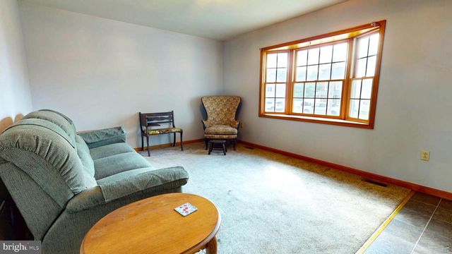 920 CHESTNUT ST, Royersford, PA 19468